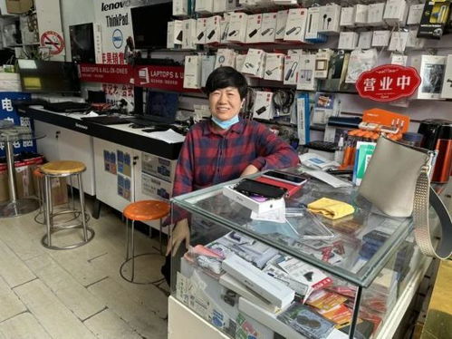 实体小店新变局 小区超市转型求存，家政开店重构服务边界